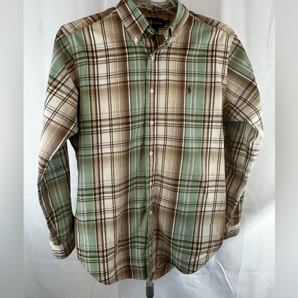 Ralph Lauren long sleeve button down collar and placket. Size Medium Nice color!